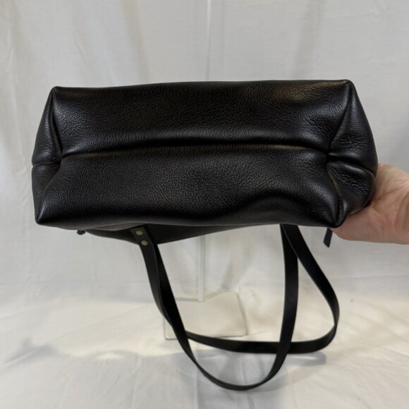 Portland Leather, Medium Zipper Tote Bag, Black Pebbled Leather, BNNU - Picture 3 of 14